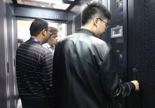 ���|��һ�w����(sh��)��(j��)���ęC��